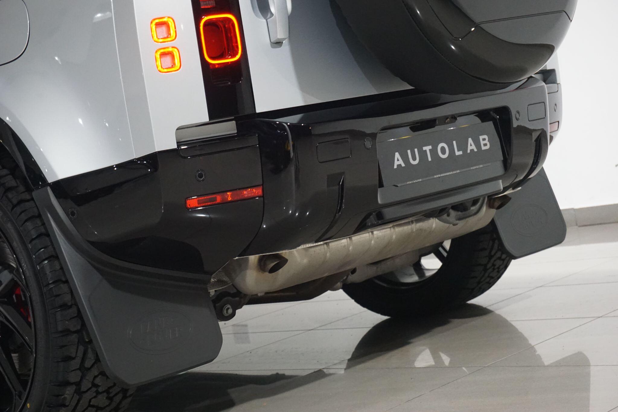 Land Rover Defender 110 2.0 P400e 15.4kWh XS Edition SUV 5dr Petrol Plug-in Hybrid Auto 4WD Euro 6 (s/s) (404 ps)